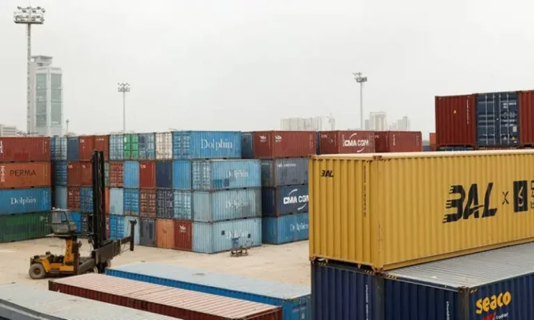 Currency Fluctuations Impact on Asian Export Businesses | Global Trade Analysis