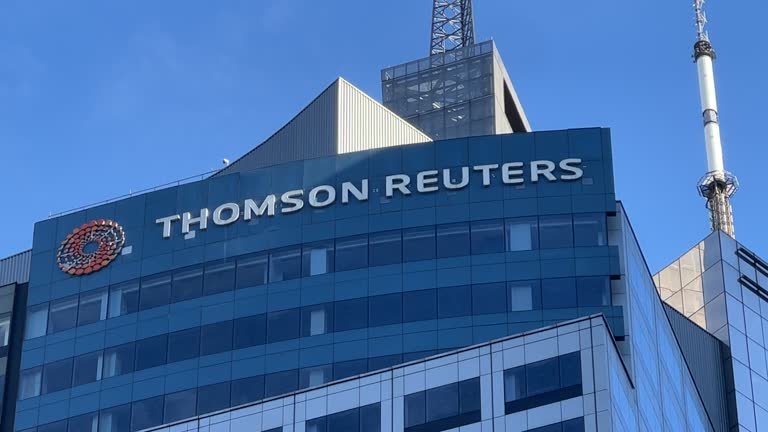 Thomson Reuters Stock Falls Despite Strong Earnings and AI Growth Concerns