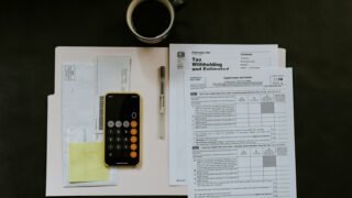 Invoice Factoring Explained: How It Works, What It Costs and When It Makes Sense